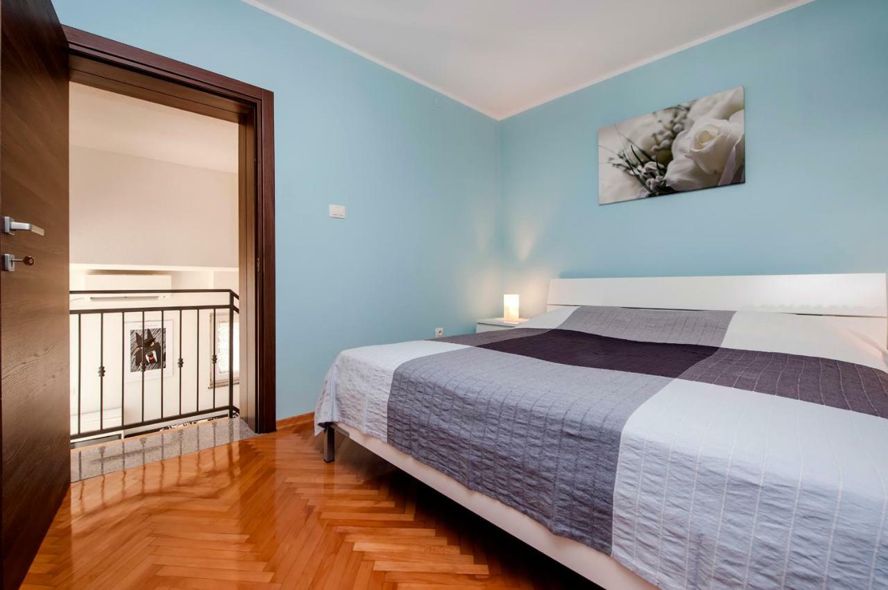 Apartment Anastasia Rovigno Esterno foto