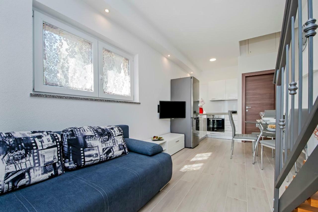 Apartment Anastasia Rovigno Esterno foto